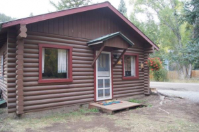 The Marigold Cabin with Mountain Views